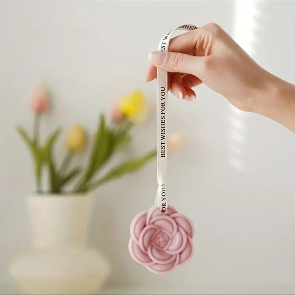 NIB Camellia Fragrance Wax Pendant